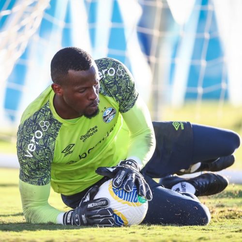 Renato usa três goleiros diferentes em três jogos do Grêmio e admite disputa aberta na posição