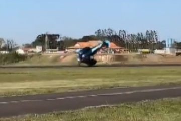 Avião faz manobra inesperada durante pouso em aeroporto do Paraná