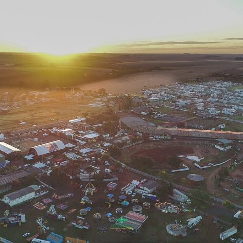 Novo Centro de Eventos: Desvendando o futuro nesta sexta-feira!